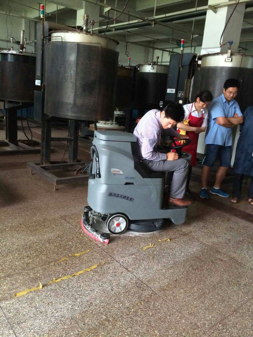 選擇高美的洗地機(jī)租賃有什么好處？
