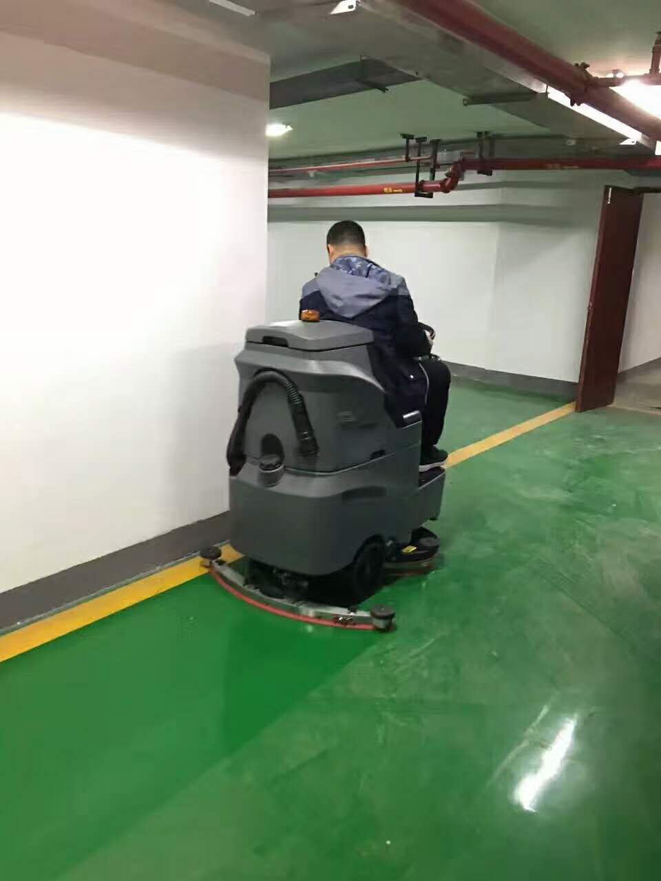 清潔機械代替人工，洗地機與社會發(fā)展同步