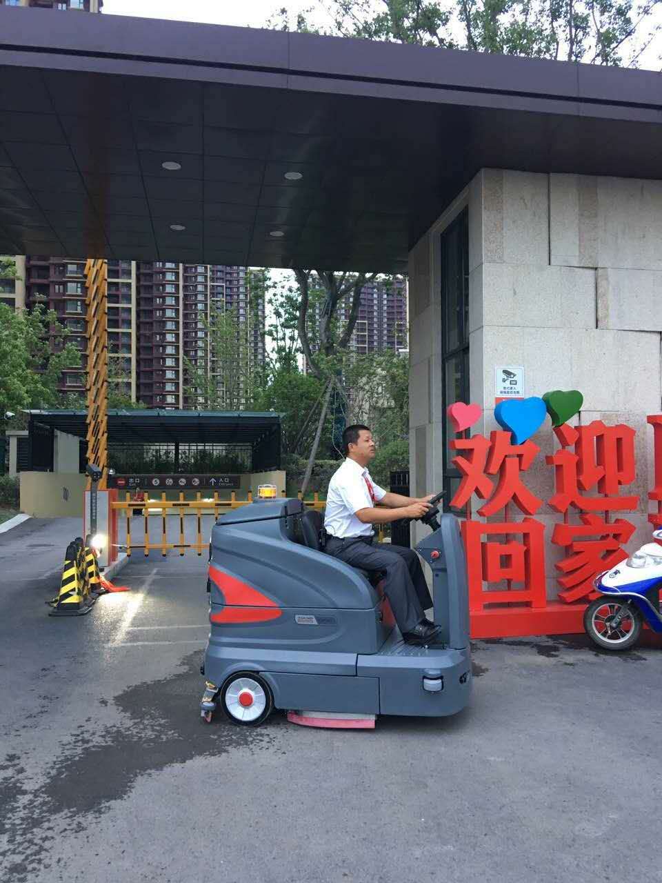 進口洗地車一定比國產(chǎn)洗地車好嗎？